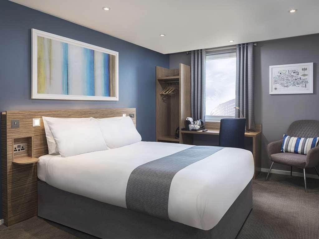 Travelodge London Vauxhall Room photo