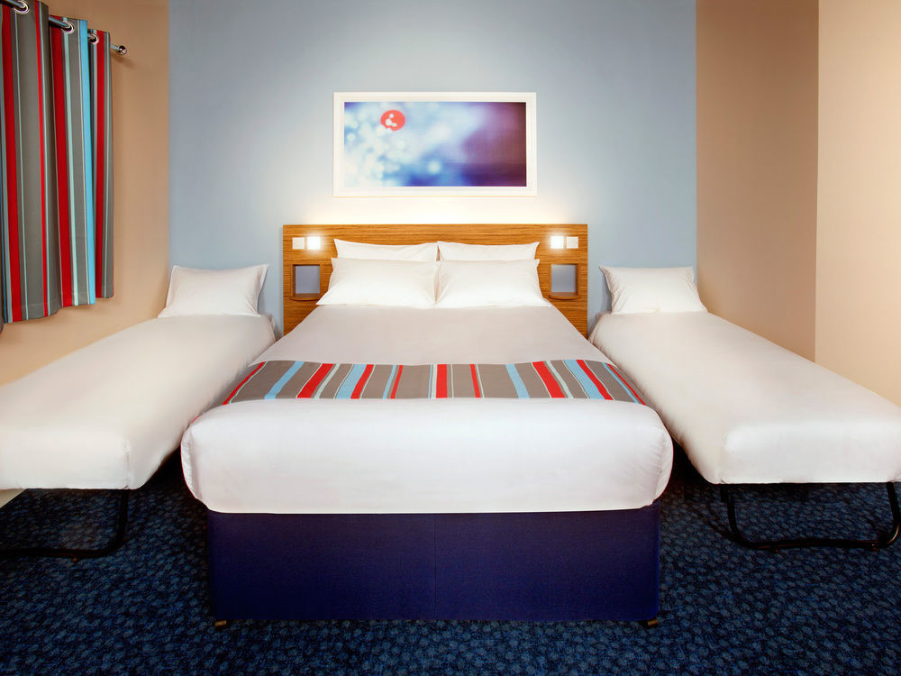 Travelodge London Vauxhall Exterior photo