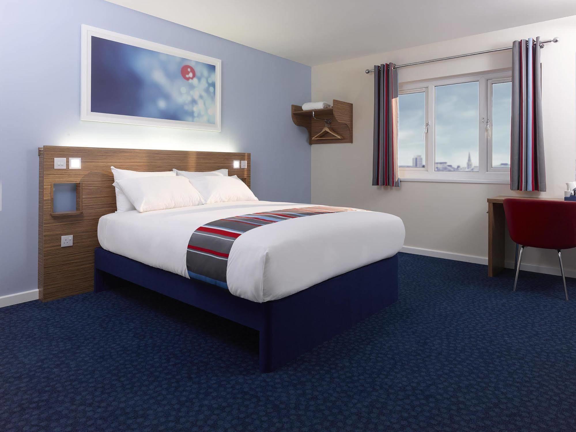 Travelodge London Vauxhall Exterior photo