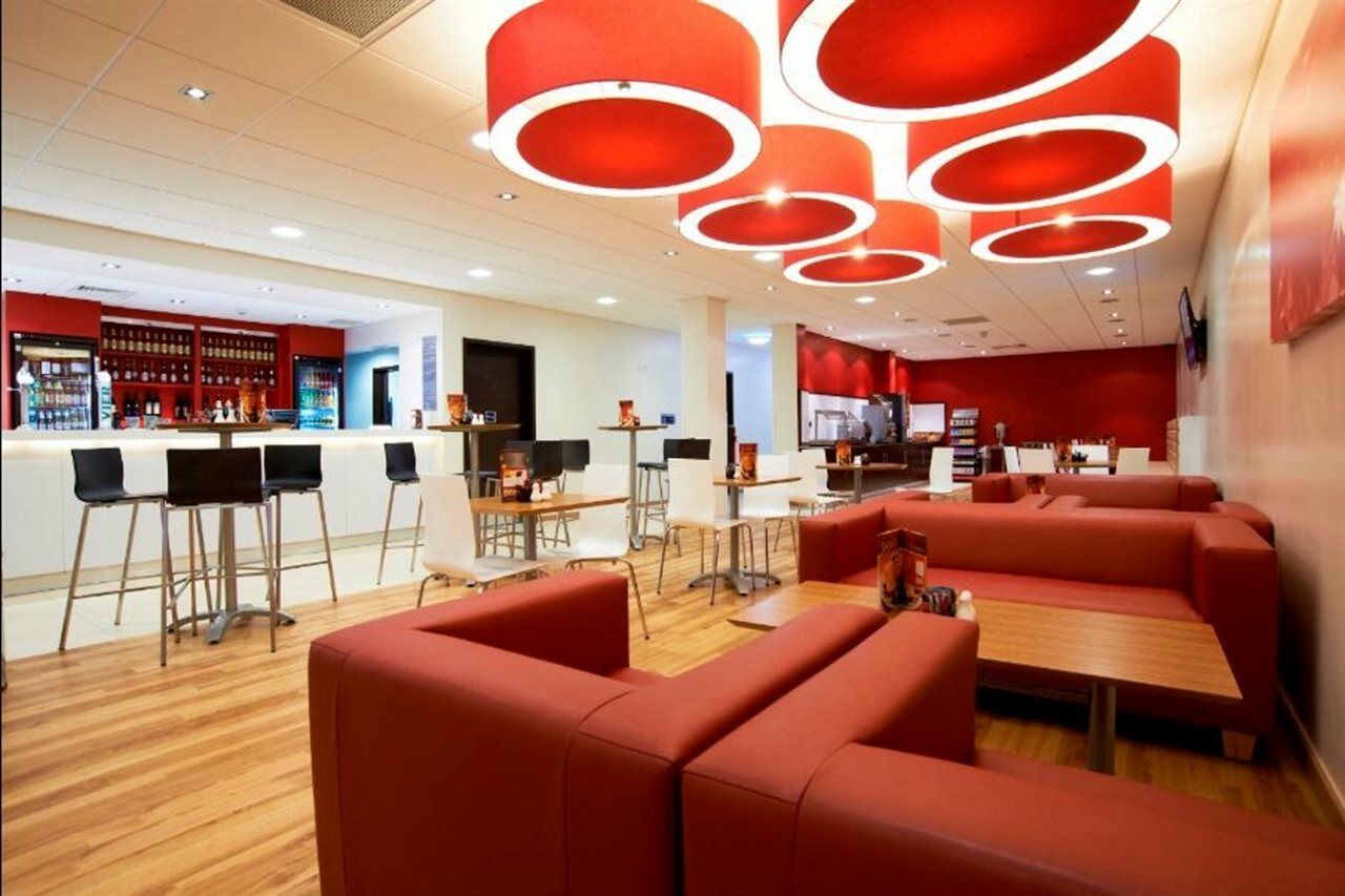 Travelodge London Vauxhall Exterior photo